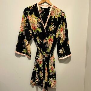Oscar De La Renta Vintage Pink Label Black Floral Short Robe